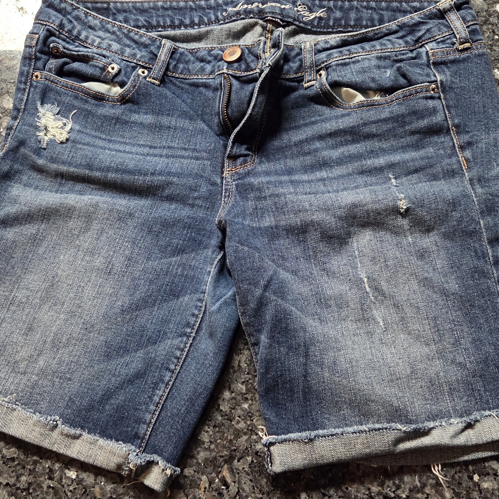 Brand New Womens American Eagle Bermuda Distressed Shorts